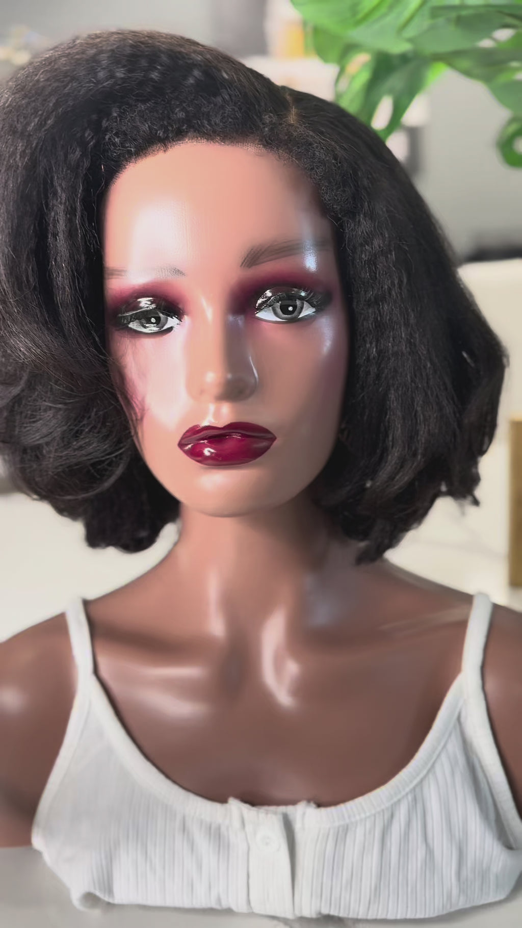 Kinky Straight 4C Edge Bob Wig (10”)